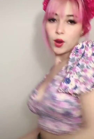 4. Hot Poli Сoloridas in Floral Crop Top and Bouncing Boobs