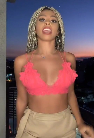 1. Sweetie Ramana Borba Shows Cleavage in Pink Crop Top on the Balcony