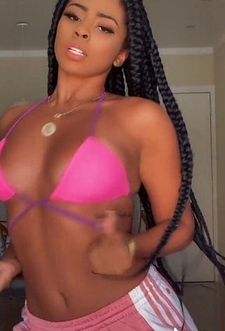 3. Amazing Ramana Borba Shows Cleavage in Hot Pink Bikini Top and Bouncing Boobs