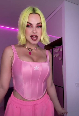 1. Sexy Rasa Shows Cleavage in Pink Corset