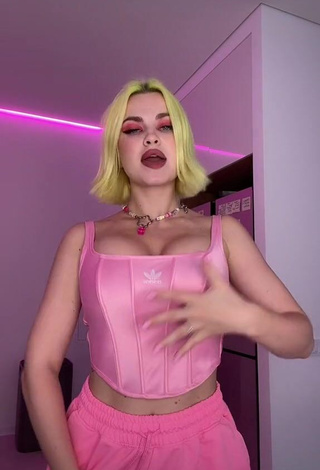 Sexy Rasa Shows Cleavage in Pink Corset