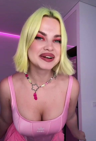 Cute Rasa Shows Cleavage in Pink Corset and Bouncing Boobs