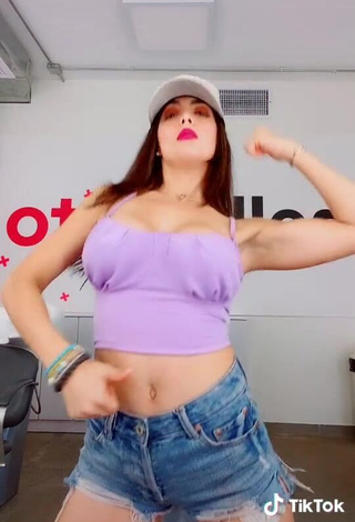 4. Sexy Rosángela Espinoza Shows Cleavage in Purple Crop Top