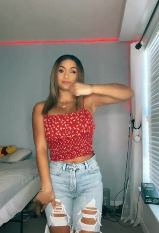 4. Sweet Shayla Marie in Cute Crop Top and Bouncing Boobs