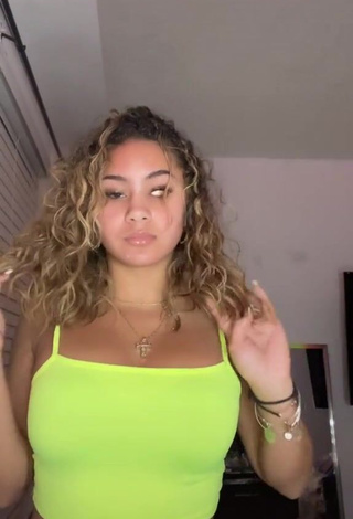 1. Hot Shayla Marie Shows Cleavage in Lime Green Crop Top