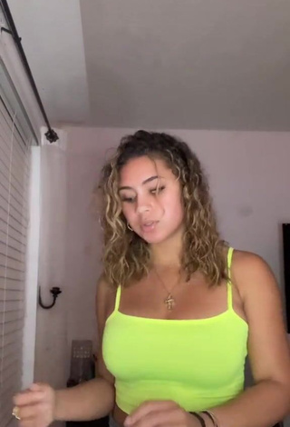 3. Hot Shayla Marie Shows Cleavage in Lime Green Crop Top