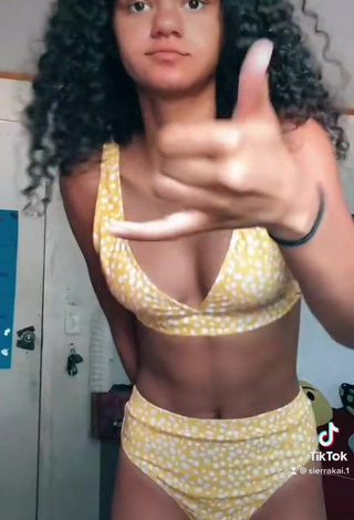 Sexy Sierra Kai Shows Cleavage in Crop Top