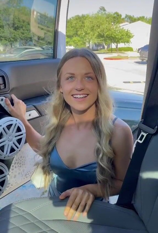 Cute SNOWWOLF_JKU Shows Cleavage in Grey Dress in a Car