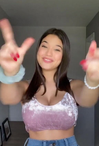 1. Cute Sofia Gomez Shows Cleavage in Pink Crop Top and Bouncing Big Tits