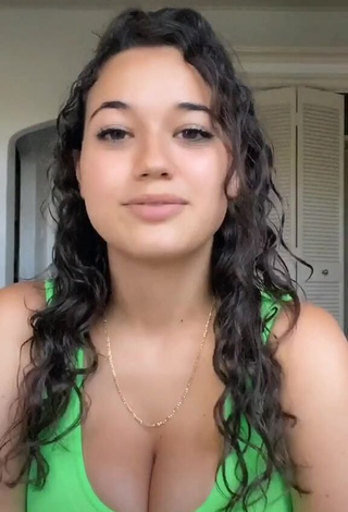 Sofia Gomez is Showing Beautiful Cleavage and Bouncing Big Boobs