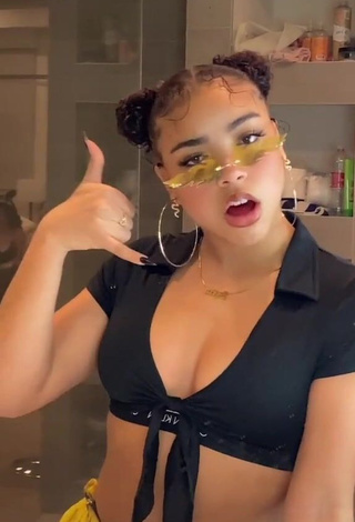 Beautiful Syera Plitt Shows Cleavage in Sexy Crop Top