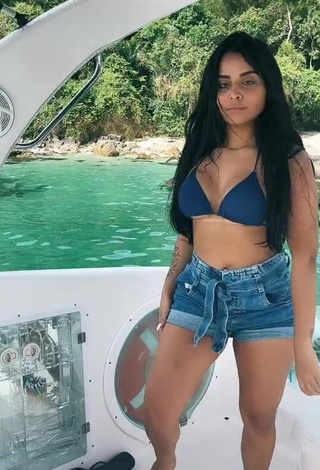 4. Desirable Tati Nunes in Blue Bikini Top on a Boat and Bouncing Breasts (Underboob)