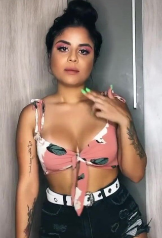 Hottie Tati Nunes Shows Cleavage in Floral Bikini Top and Bouncing Boobs