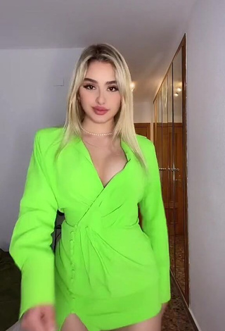 1. Sexy Teressa Dillon Shows Cleavage in Lime Green Dress and Bouncing Breasts