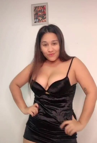 Hot Dailyn Montañez Shows Cleavage in Black Dress and Bouncing Big Breasts