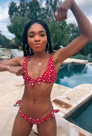 4. Adorable Teala Dunn in Seductive Floral Bikini at the Swimming Pool and Bouncing Boobs