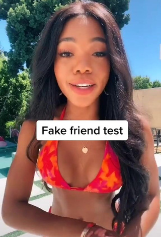 1. Really Cute Teala Dunn Shows Cleavage in Bikini at the Swimming Pool