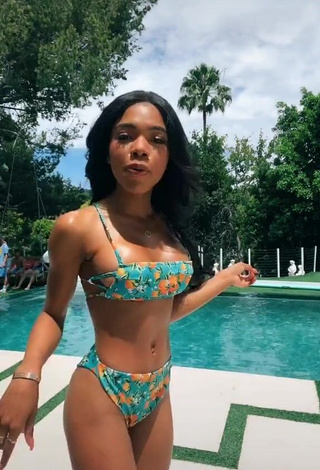 3. Teala Dunn Shows her Sexy Butt at the Swimming Pool