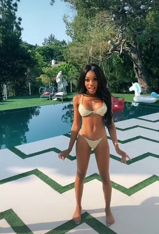 1. Adorable Teala Dunn Shows Butt at the Pool