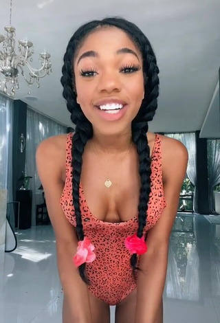 Sexy Teala Dunn Shows Cleavage in Leopard Swimsuit and Bouncing Tits