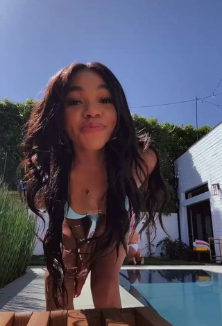 3. Attractive Teala Dunn Shows Butt at the Pool