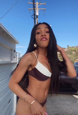 1. Beautiful Teala Dunn Shows Butt