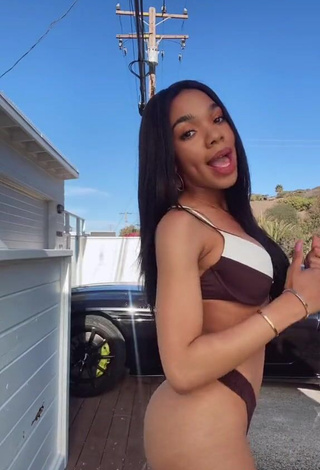 4. Beautiful Teala Dunn Shows Butt