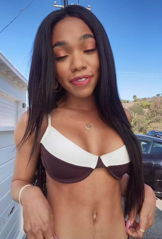 4. Seductive Teala Dunn Shows Butt