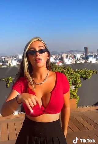 3. Hot Valentina Gómez Shows Cleavage in Red Crop Top