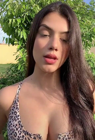 1. Adorable Victtoria Medeiros Shows Cleavage in Seductive Leopard Bikini Top