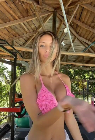 4. Sweet Giuliana Cagna Shows Cleavage in Cute Pink Bikini Top