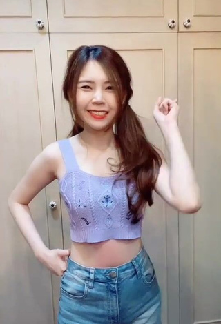 Hot Zbingz in Crop Top