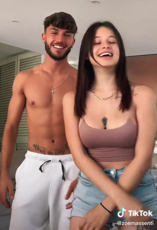 4. Beautiful Zoe Massenti Shows Cleavage in Sexy Beige Crop Top and Bouncing Boobs