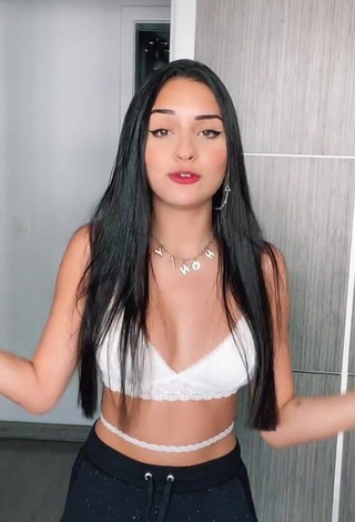 3. Hot Yasmin Fernandes in White Bra and Bouncing Breasts