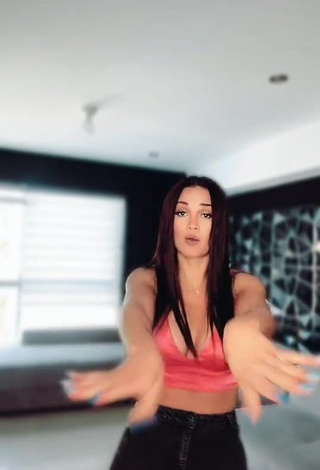 Hot Angie Arizaga Shows Cleavage in Pink Crop Top and Bouncing Boobs