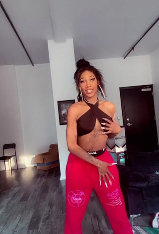 Sweetie Bria Alana in Black Crop Top