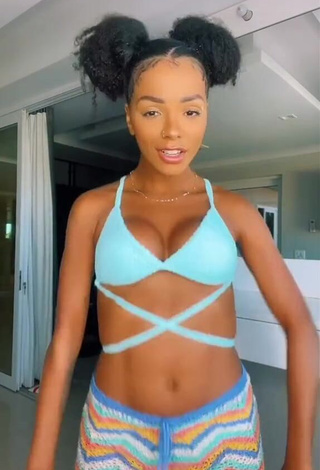 1. Cute Brunna Gonçalves Shows Cleavage in Blue Bikini Top while Twerking