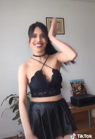 4. Gorgeous XENA in Alluring Crop Top and Bouncing Boobs