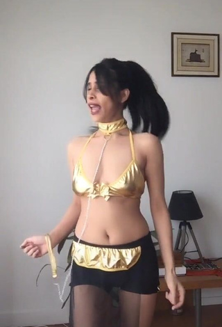 1. Sexy XENA Shows Cleavage in Golden Bra