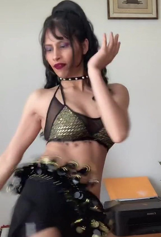 4. Fine XENA in Sweet Crop Top and Bouncing Breasts