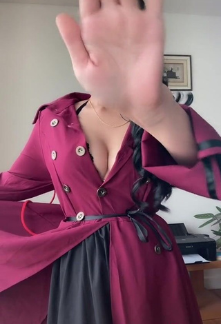 4. Hottie XENA Shows Cleavage in Dress and Bouncing Boobs