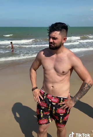 4. Hot Dri Santos Shows Butt at the Beach