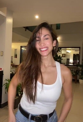 Sweetie Ina Raymundo Shows Cleavage in White Top