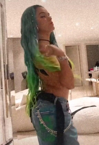 1. Hot Karol G Shows Butt