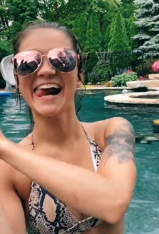 Sexy Karsynfoys Shows Cleavage in Snake Print Bikini Top at the Swimming Pool (Side Boob)