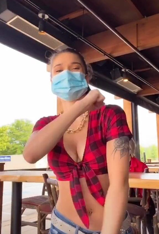 3. Fine Karsynfoys Shows Cleavage in Sweet Checkered Crop Top and Bouncing Big Boobs