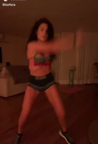 Desirable Kefera Buchmann in Sport Bra and Bouncing Tits