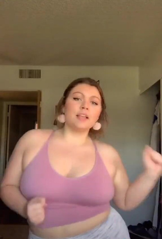 Sexy Lexie Lemon Shows Cleavage in Pink Crop Top and Bouncing Big Breasts