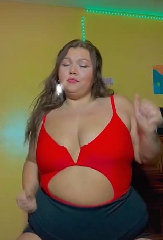 1. Sweetie Lexie Lemon Shows Cleavage in Red Top and Bouncing Tits