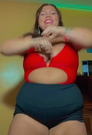 4. Sweetie Lexie Lemon Shows Cleavage in Red Top and Bouncing Tits